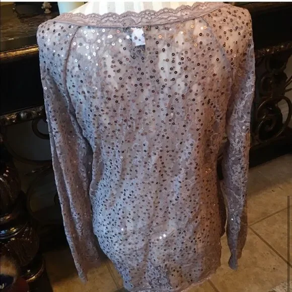 GORGEOUS SEQUIN Sparkle Top!